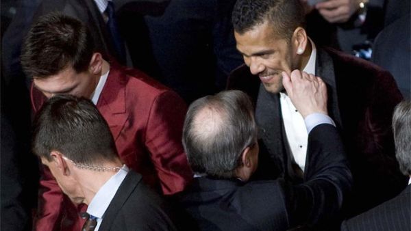 بيريز يمازح ألفيش