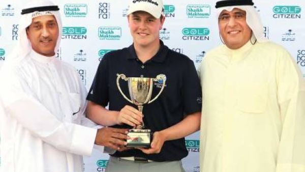Winner Robert MacIntyre with Yousef Abdul Aziz Al Qatami and Wael Abdul Rahman Al Welayti, both members of the Sahara Kuwait’s golf advisory committee. (Photo: Organizers)