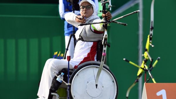 Iran's Zahra Nemati shoots an arrow during the Rio 2016 Olympic Games women's competition at the Sambodromo archery venue in Rio de Janeiro, Brazil, on August 9, 2016.
Jewel SAMAD / AFP