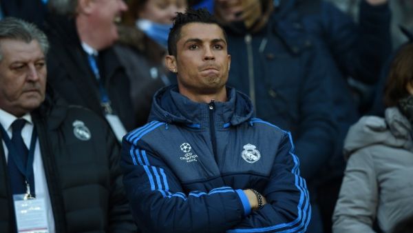 Cristiano Ronaldo appearing in an advert for Israeli telecommunications