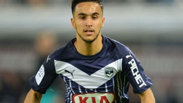 Adam Ounas has completed a switch from Bordeaux to Napoli, where he could get the chance to play Champions League football.