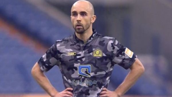 هدف أدريان لم يكن كافياً لإنقاذ النصر حامل اللقب من خسارة جديدة