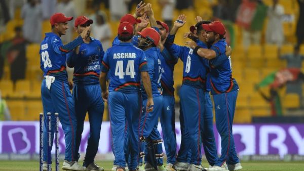 Afghan cricket team celebrates after winning during the one day international (ODI) Asia Cup cricket match between Sri Lanka and Afghanistan at the Sheikh Zayed Stadium in Abu Dhabi on September 17, 2018. Afghanistan won the match by 91 runs.
ISHARA S. KODIKARA / AFP