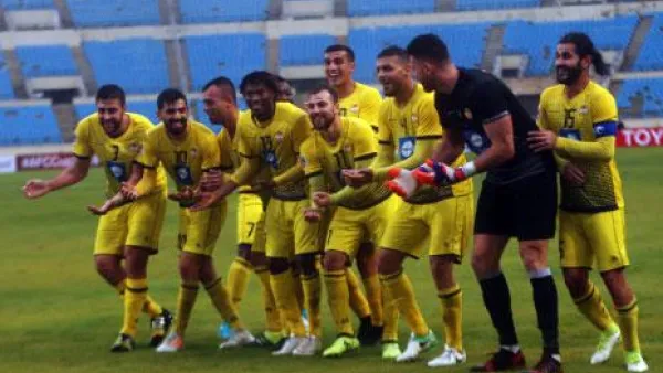 لاعبو العهد يحتفلون بهدف عيسى يعقوبو (مروان بوحيدر)