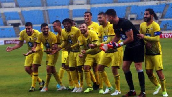 لاعبو العهد يحتفلون بهدف عيسى يعقوبو (مروان بوحيدر)