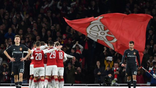 آرسنال يسحق سيسكا موسكو