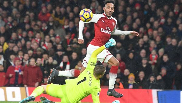 أوباميانغ يسجل هدفه الأول في قميص آرسنال