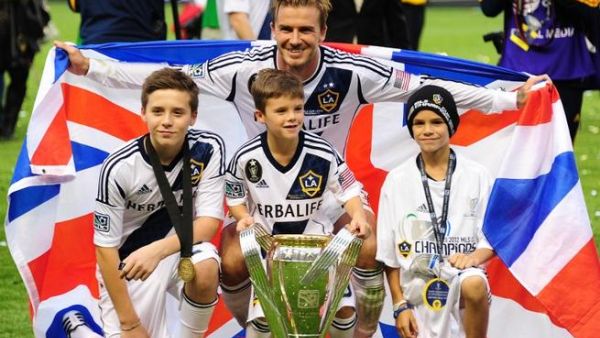Wenger says Beckham has had 'positive' effect on young Arsenal players