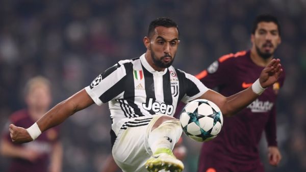 بنعطية خلال مباراة يوفنتوس وبرشلونة