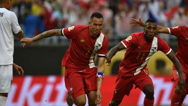 بيريز يقود باناما للفوز