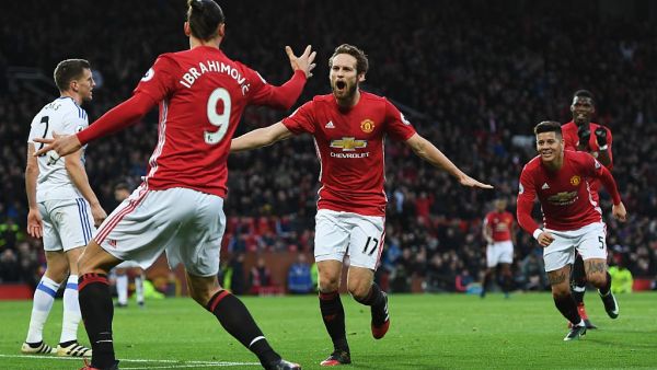 بليند يحتفل رفقة إبراهيموفيتش بالهدف الأول