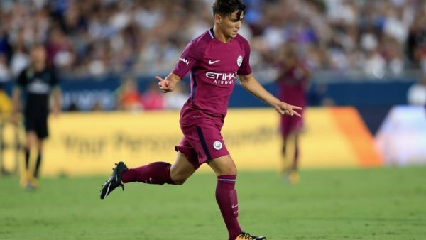  Herve Renard has made an attempt to bring the Malaga-born forward on board for next summer's tournament, where he would be able to play against Spain 