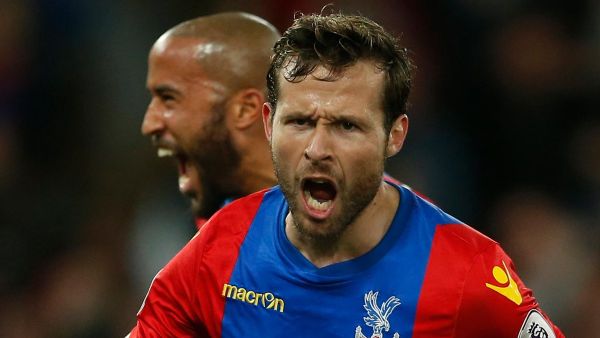 كاباي يحتفل بهدفه