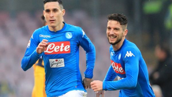 خوسيه كاييخون (يسار)