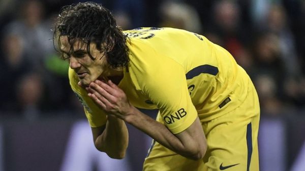 إيدينسون كافاني مهاجم باريس سان جيرمان يتحسر على ضياع فرصة محققة