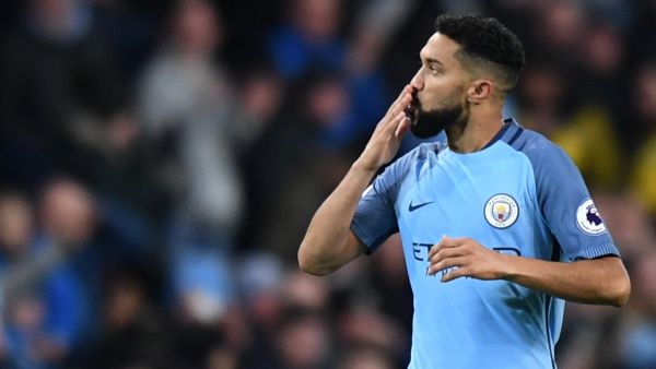 كليشي يحتفل بهدفه