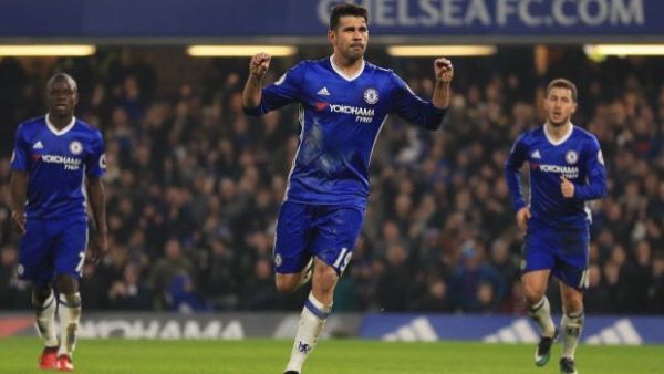 كوشتا يحتفل بهدفه الأول