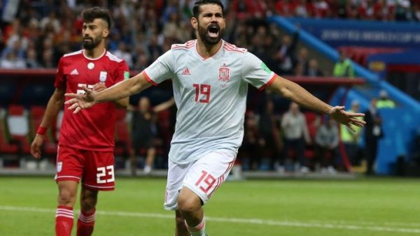 كوشتا يحتفل بهدفه المحظوظ