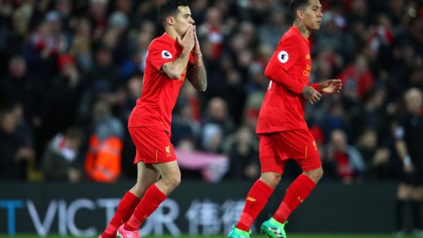 لم يكن هدف كوتينيو (يسار) كافياً لمنح ليفربول الفوز