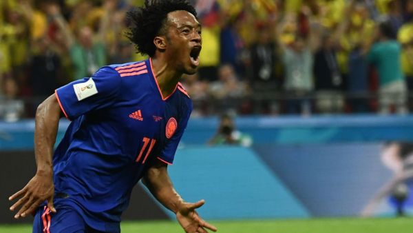 كوادرادو يحتفل بهدفه