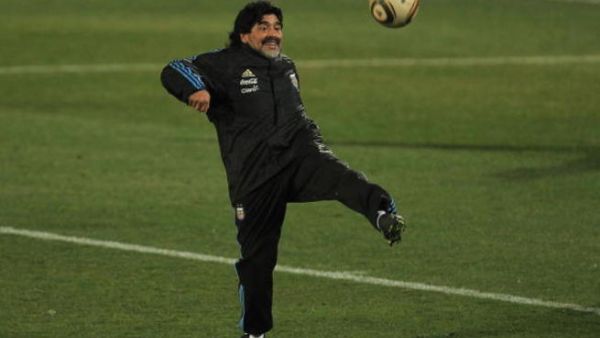 I'd love to make a film about Maradona, says Santiago Cabrera