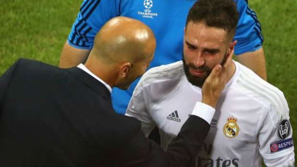إصابة كارفاخال تثير قلق ريال مدريد