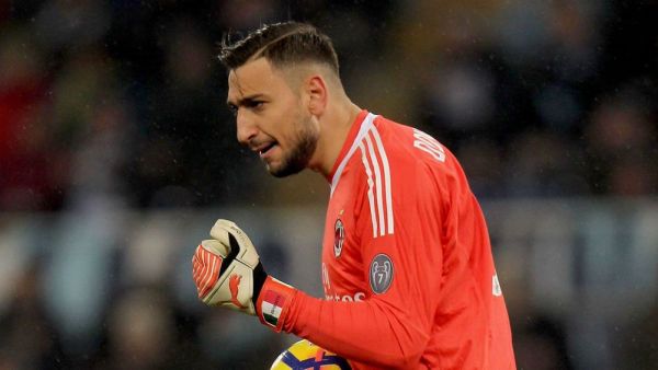 تصدى جيانلويجي دوناروما حارس مرمى ميلان لركلتين وقاد ميلان للنهائي