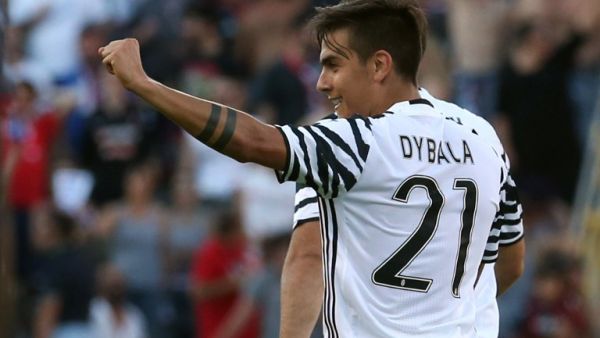 ديبالا يحتفل بهدفه