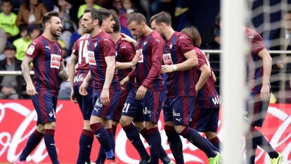 آيبار في تحدٍ صعبٍ أمام برشلونة المتصدر