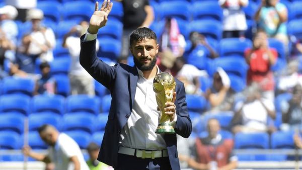 Maurizio Sarri is keen to bolster his attacking options in future transfer windows but chose not to sign a forward during his first summer in charge Maurizio Sarri is keen to bolster his attacking options in future transfer windows but chose not to sign a forward during his first summer in charge