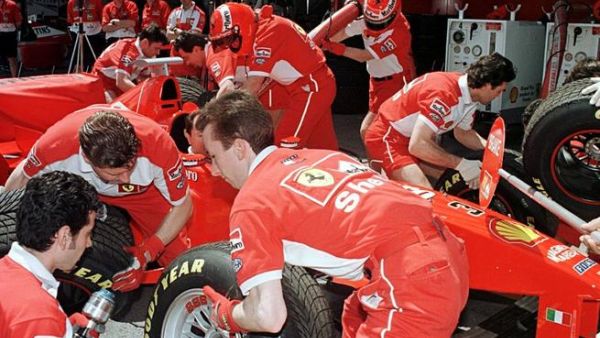 Schumacher's 1998 Ferrari fetches almost 2 mln dollars at auction 
