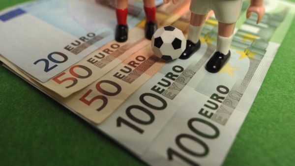 صفقات الدوري الإنجليزي في الصدارة لعام 2017