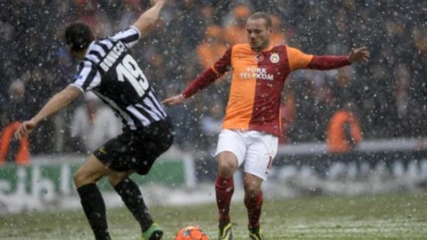 شنايدر خلال المباراة مع يوفنتوس