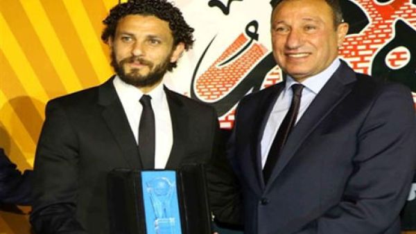 Hossam Ghaly (L) won the best player award (Photo: Ahmed Hassan/Ahram Sport) 