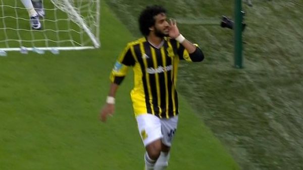 الغامدي يحتفل بهدفه