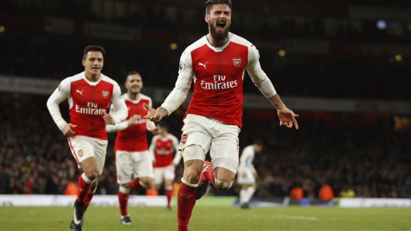 جيرو يحتفل بهدفه