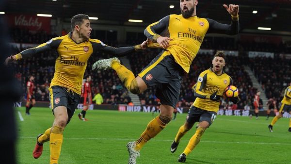 جيرو يحتفل بهدفه على طريقته الخاصة مقلداً الهدف الذي سجله الأحد الماضي