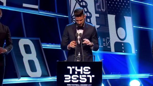 جيرو بعد فوزه بالجائزة