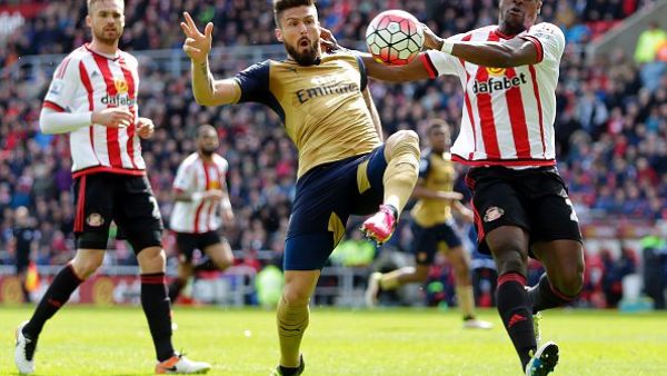 فشلت محاولات أوليفييه جيرو وزملائه في زيارة شباك فريق القطط السوداء