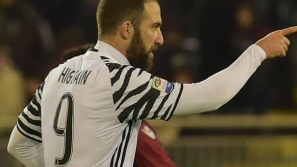 هيغواين يقود يوفنتوس لفوز جديد