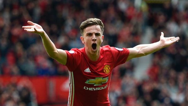 هاروب يحتفل بهدفه