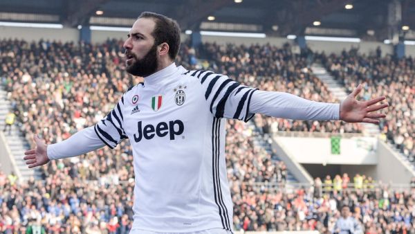 هيغواين يتألق مجدداً ويرفع رصيده إلى 23 هدفاً في المركز الثالث على لائحة هدافي السيري آ