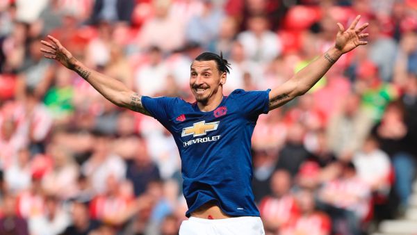 إبراهيموفيتش يواصل التألق