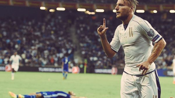 إيموبيلي يحتفل بهدفه