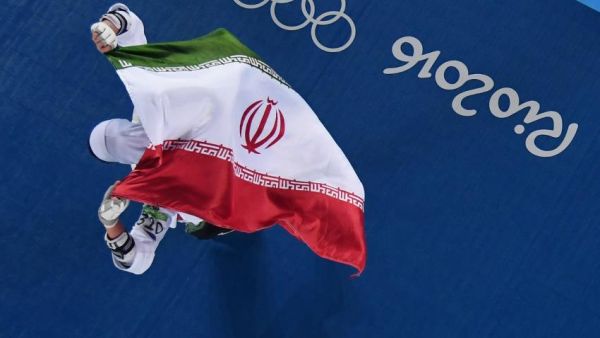 Women weightlifters from Iran will be allowed to compete internationally for the first time, the president of the country’s weightlifting federation said on Thursday. (Photo: The New Arab)
