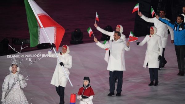 The IOC backed down on a decision to deny gift Samsung smartphones to both Iranian and North Korean athletes
