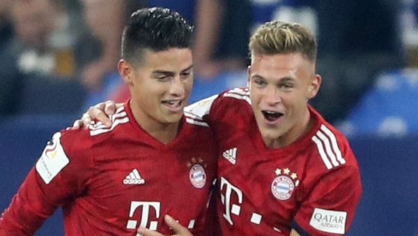 خاميس (يسار) يحتفل بهدفه مع يوشوا كيميتش خاميس (يسار) يحتفل بهدفه مع يوشوا كيميتش