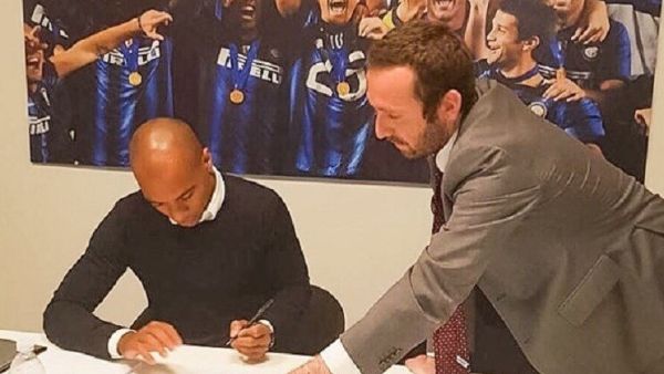 جواو ماريو يوقع على عقد انضمامه لإنتر