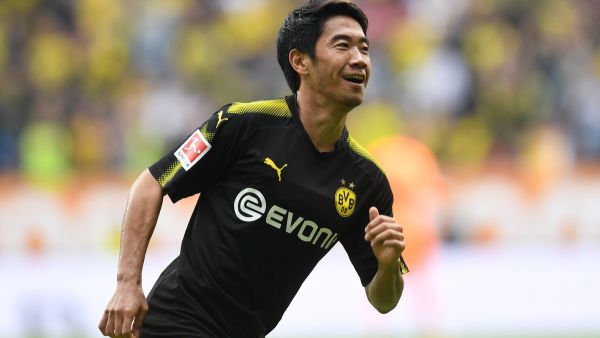 كاغاوا يحتفل بهدفه