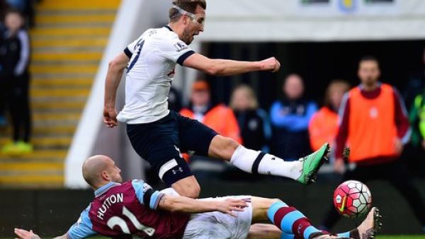 كاين يقود توتنهام للفوز